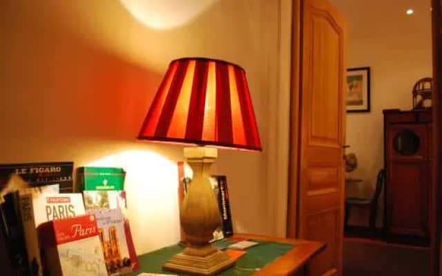 1 Bedroom Apartment In Montmartre