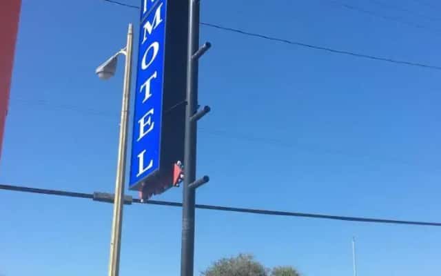 Notel Motel