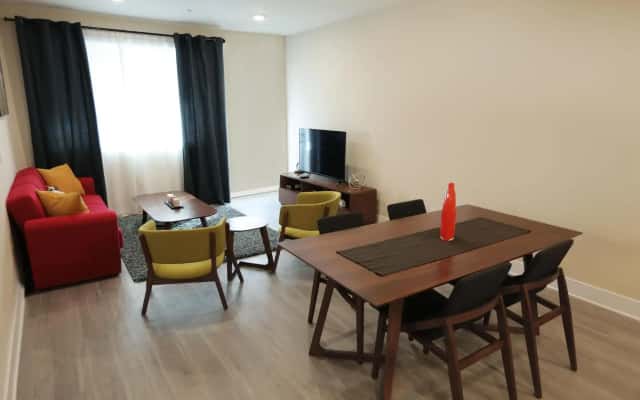 Sunshine Suites at Main St