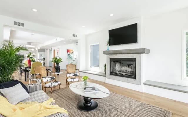 New Listing! Venice Canal-front W/ Pool, Near Beach 5 Bedroom Home — zdjęcie 3