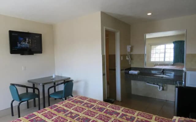Foxys Den Motel — zdjęcie 2