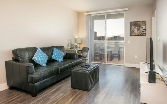 Hotel Style Furnished Suites in LA Beach Area — zdjęcie 2