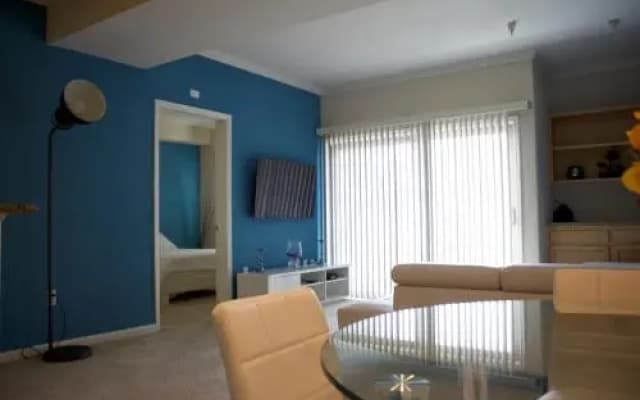 Luxury Apartment Near The Grove — zdjęcie 2