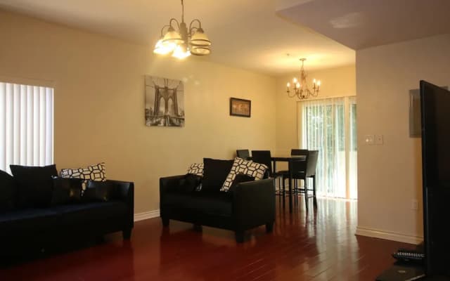 Gorgeous 2BD Apartment — zdjęcie 2