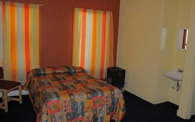 Hotel West Inn Hollywood LA — zdjęcie 3