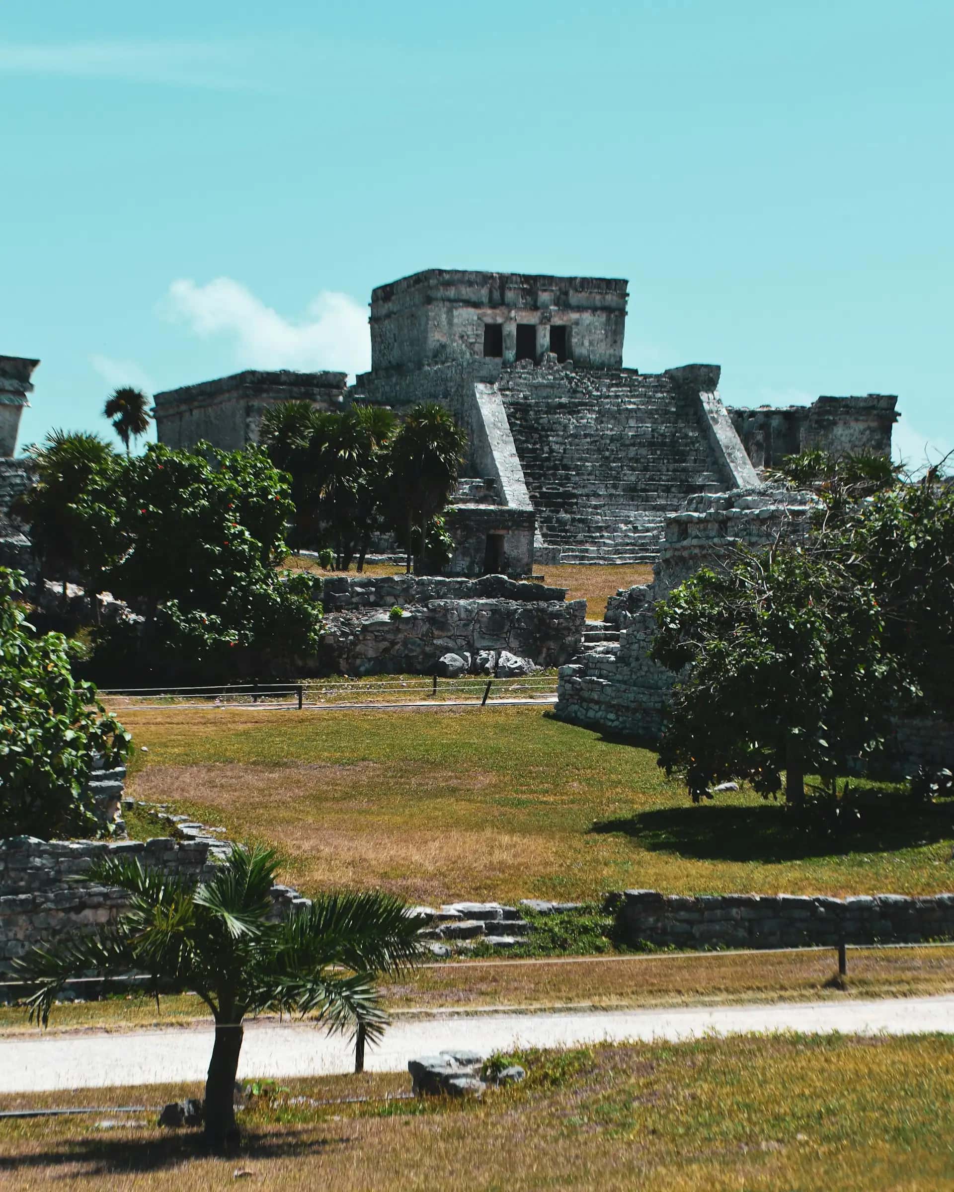 Tulum - popularna atrakcja turystyczna w Meksyk