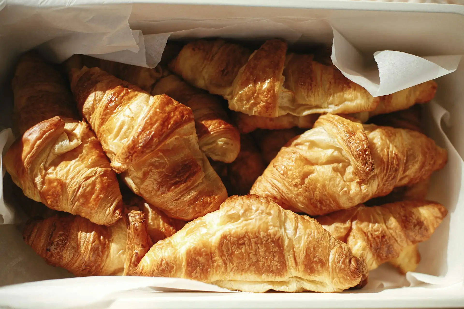 Potrawa Bagietka i Croissant - tradycyjna kuchnia Francja