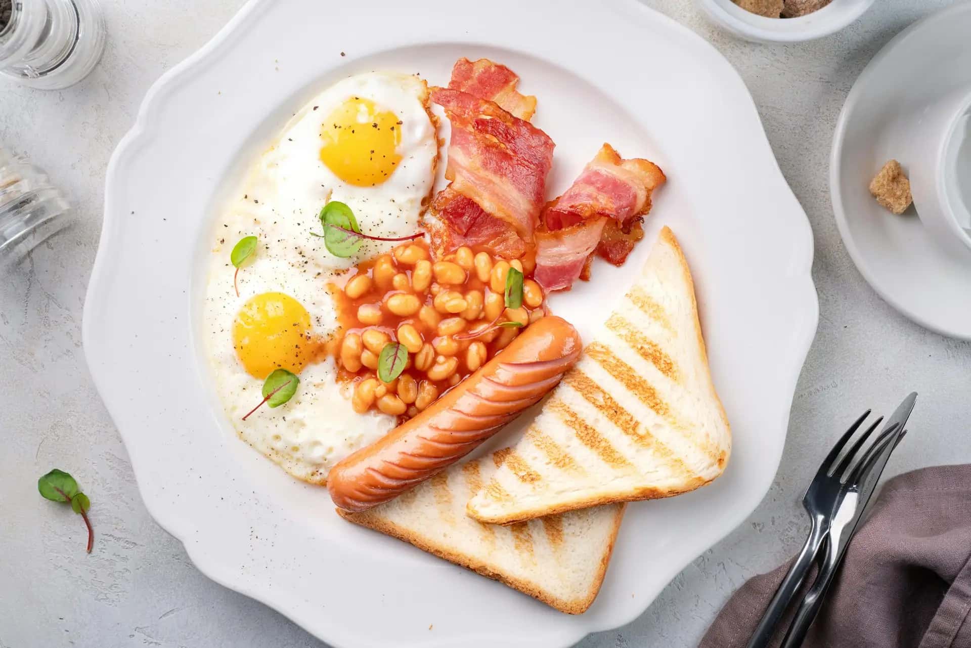 Potrawa Full English Breakfast - tradycyjna kuchnia Wielka Brytania