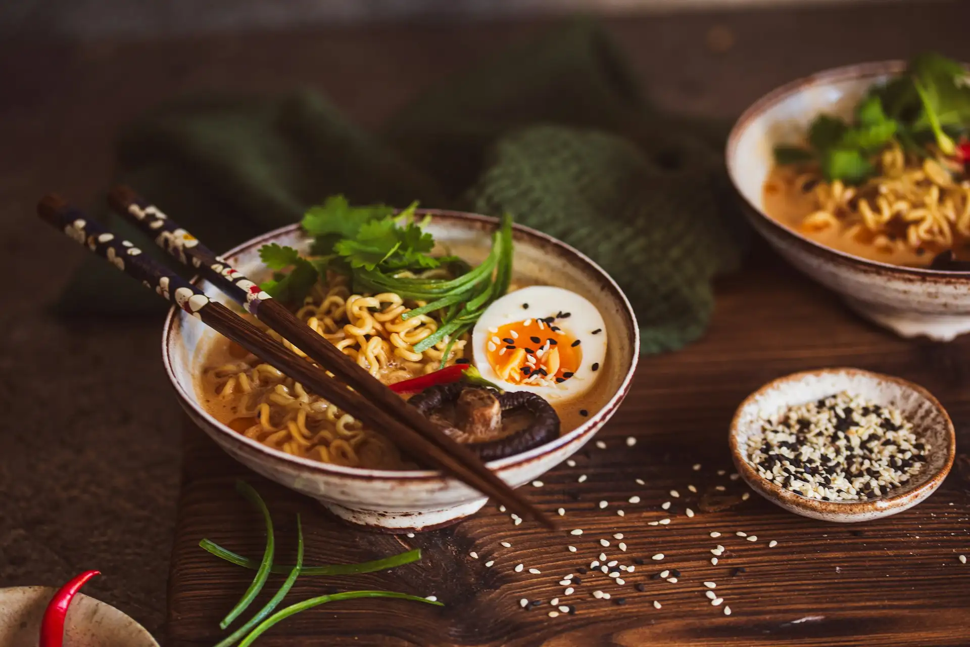 Potrawa Ramen - tradycyjna kuchnia Japonia