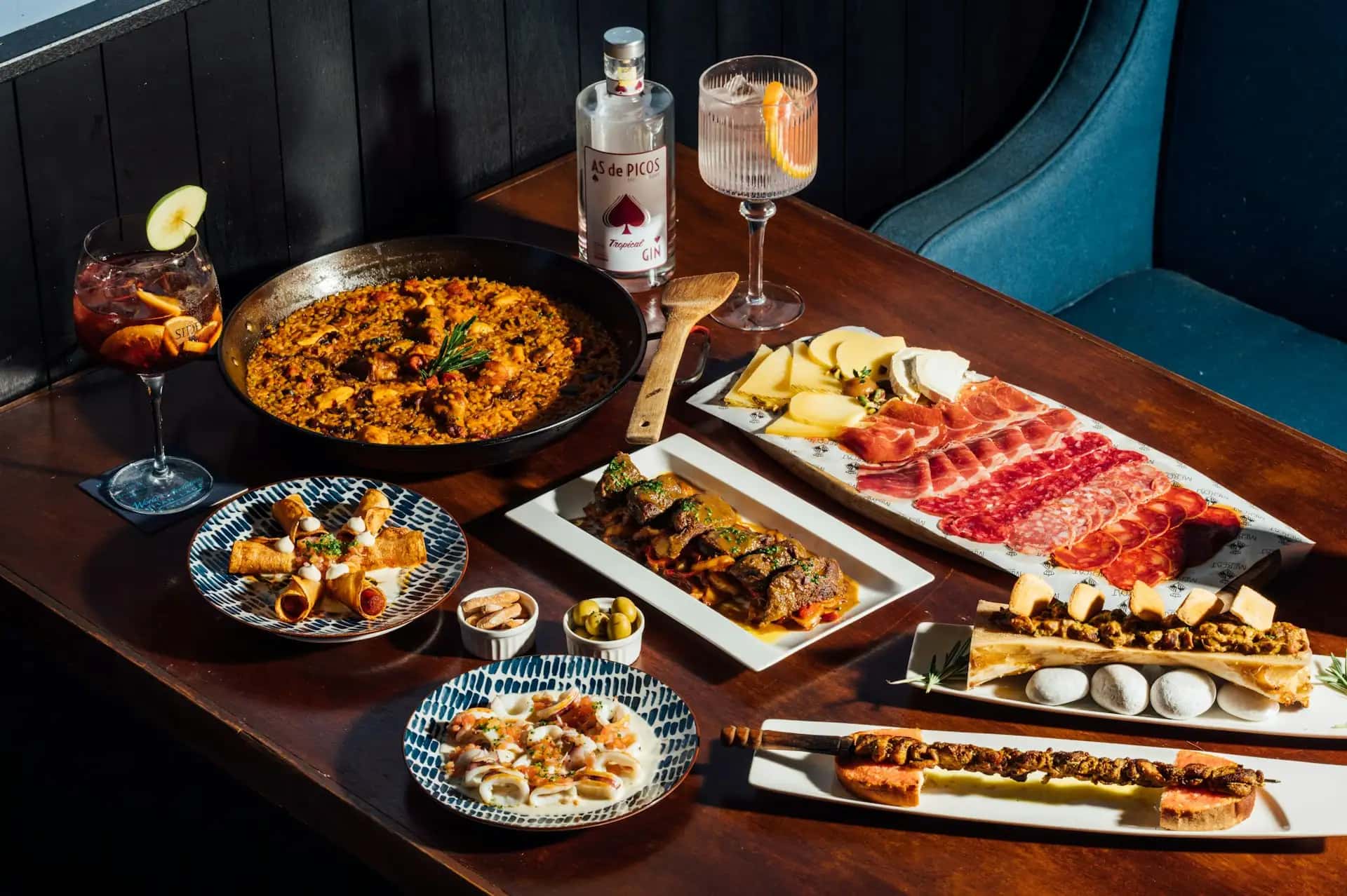 Potrawa Tapas / Pintxos - tradycyjna kuchnia Hiszpania